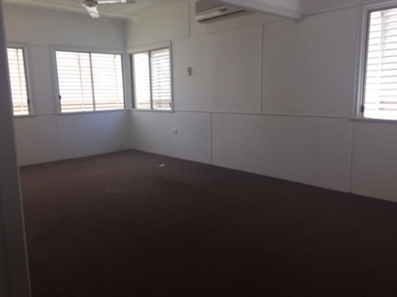 33 Spencer Street, The Range QLD 4700